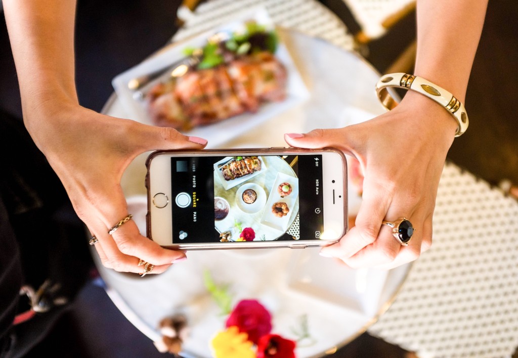 how-to-take-food-pics-using-iphone1